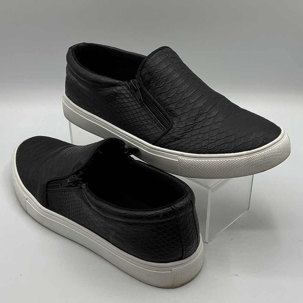 Report Ammons women’s Snakeskin faux leather, slip on sneakers, size 9 - Picture 6 of 8